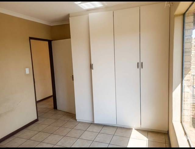 2 BEDROOM TOWNHOUSE FOR SALE IN RIVERSDALE